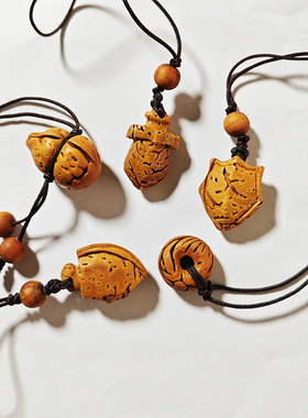 纯手工桃核雕刻桃木挂件包包手机挂饰葫芦宝剑斧头平安扣盾牌