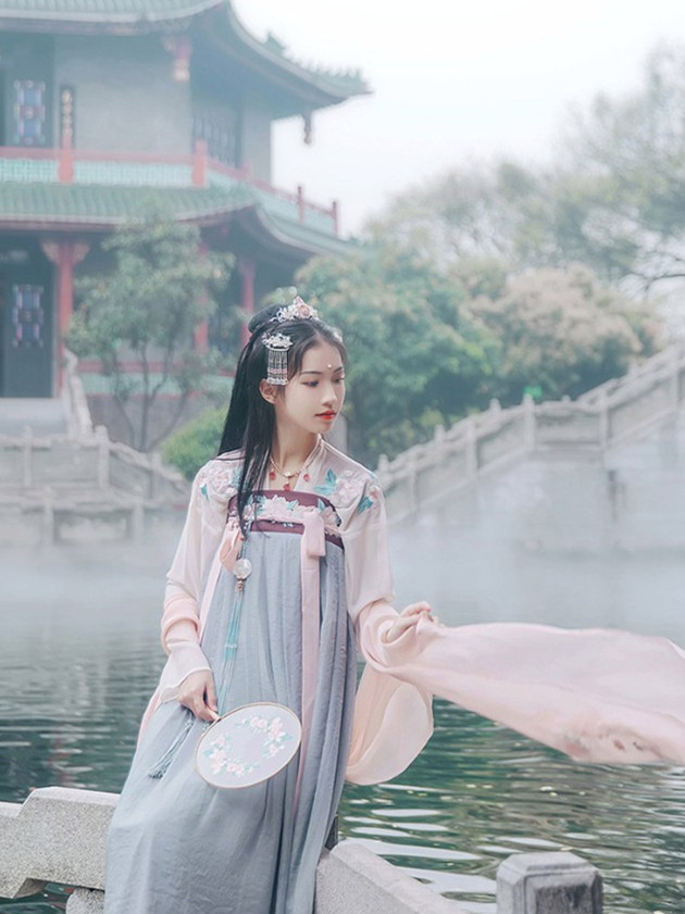 连衣裙衣裳春季服装汉服拍照夏日夏装白衣古代写真明朝百搭汉尚|ruв категории Женская одежда, костюм/национальная одежда/театр костюм, национальная одежда/этап погрузки - от Buy2taobao.com для оказания профессиональной услуги покупки агента Taobao