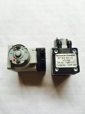 Schwarzer Precision4.5V直流隔膜真空泵SP500 EC-LC 7S51117拆机