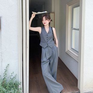 夏季女装无袖V领条纹两件套显瘦纽扣西装风时尚套装性感小个子紧