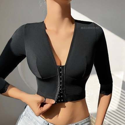 outer front gathered button top sports sleeve three-quarter