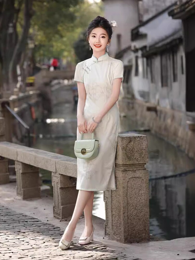 소주 CHUNLEI CHEONGSAM 2024 새로운 여름 복고풍 중국 우아한 어린 소녀 개선 된 새로운 중국 스타일 드레스