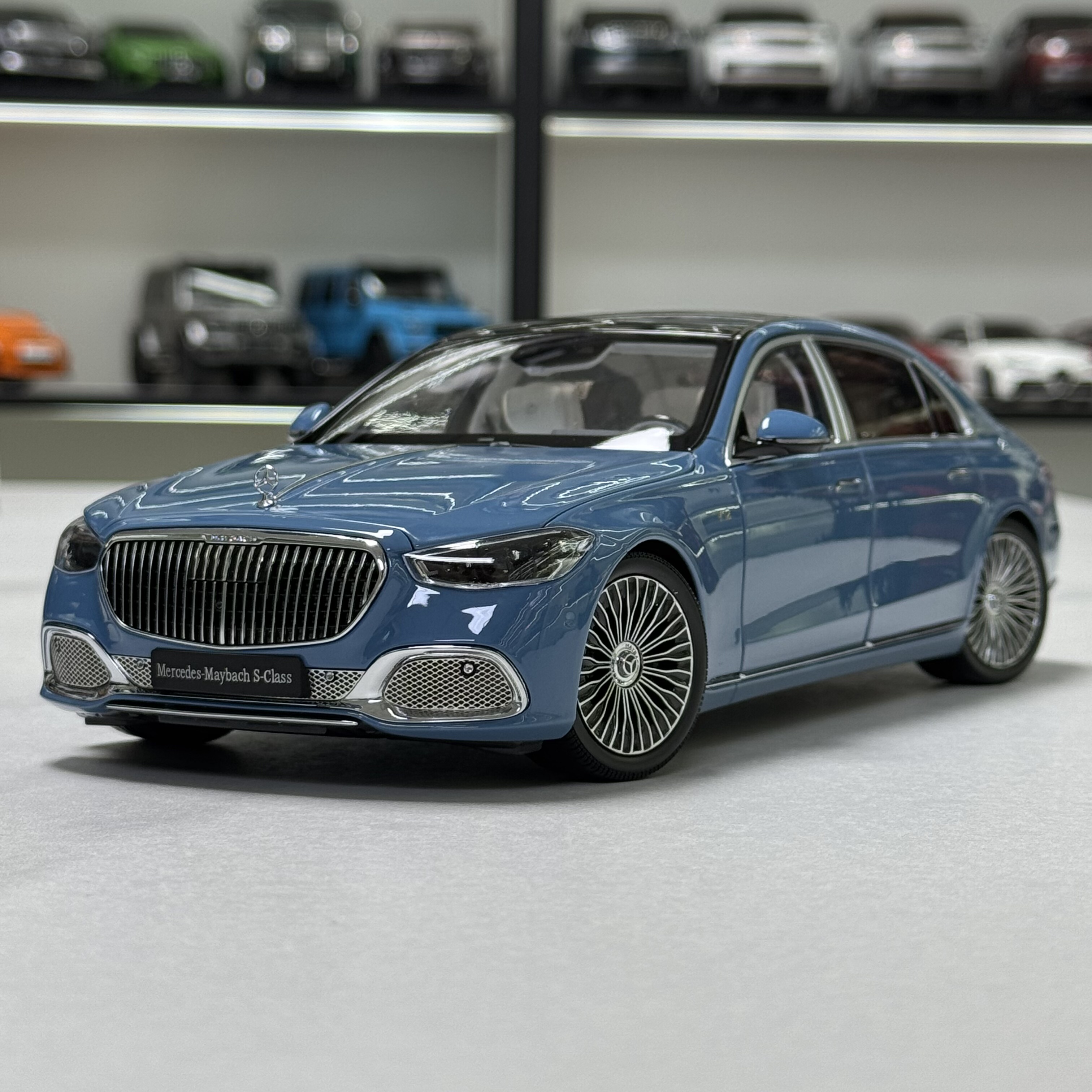 Almost Real AR 1:18 奔驰 迈巴赫 S级 S680 W223 2021 合金车模