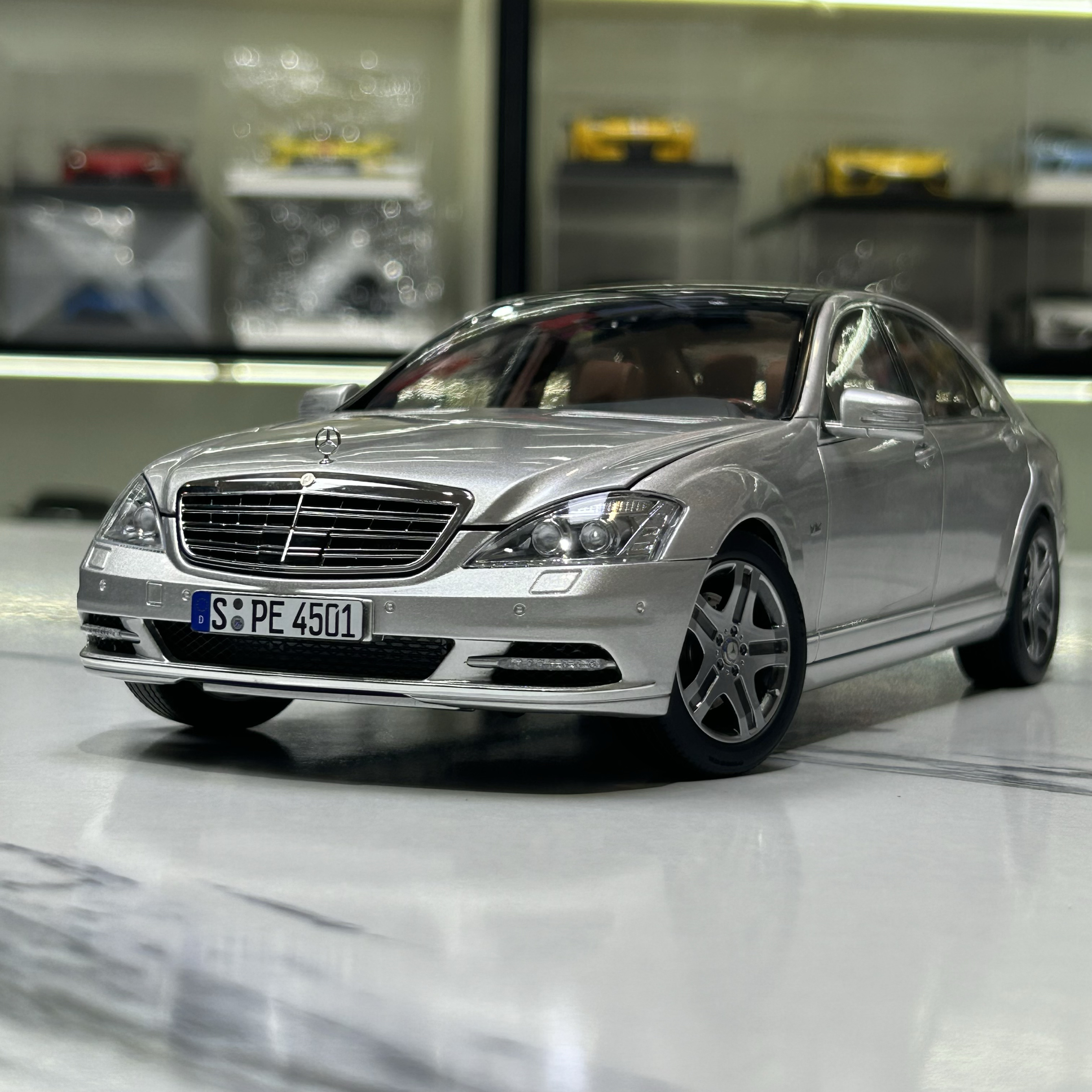 Motorhelix 合金全开 1:18 奔驰 S-Class S600L W221 汽车模型 银