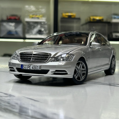 Motorhelix 合金全开 1:18 奔驰 S-Class S600L W221 汽车模型 银