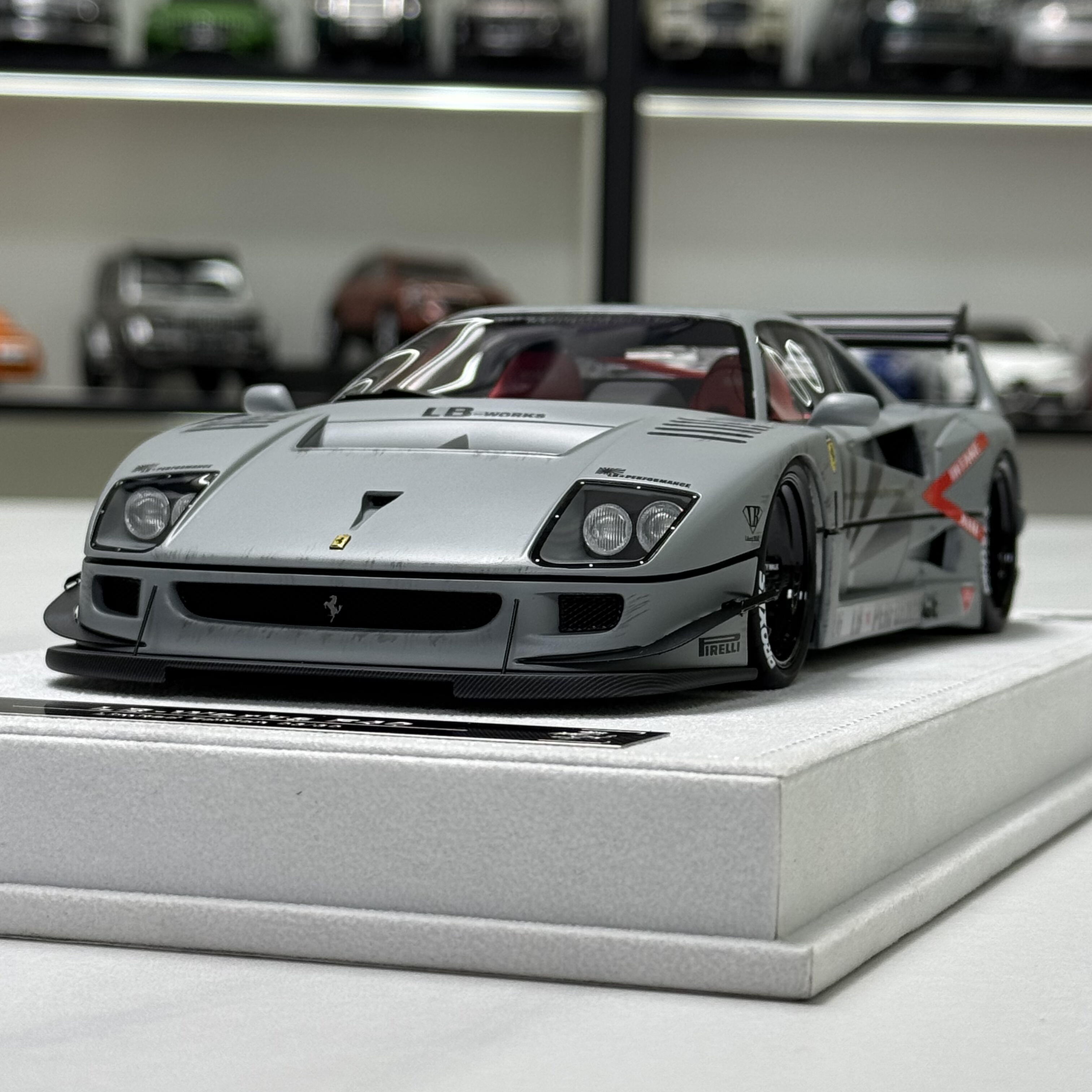 BBA 1:18 法拉力 F40 宽体改装版 限量版 仿真树脂汽车模型 收藏