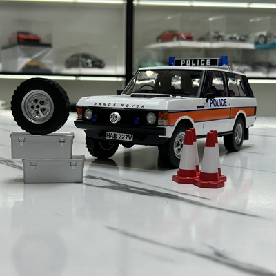 ALMOST REAL 似真AR  1/18 初代路虎揽胜警车  合金仿真汽车模型