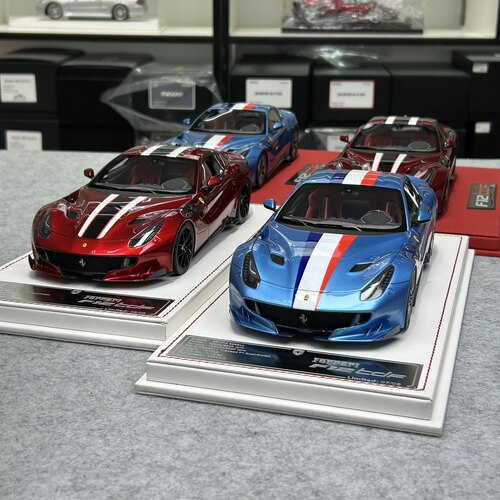 F.C Model 1:18 法拉利 F12TDF 树脂模型 金属红 浅蓝色  限量8