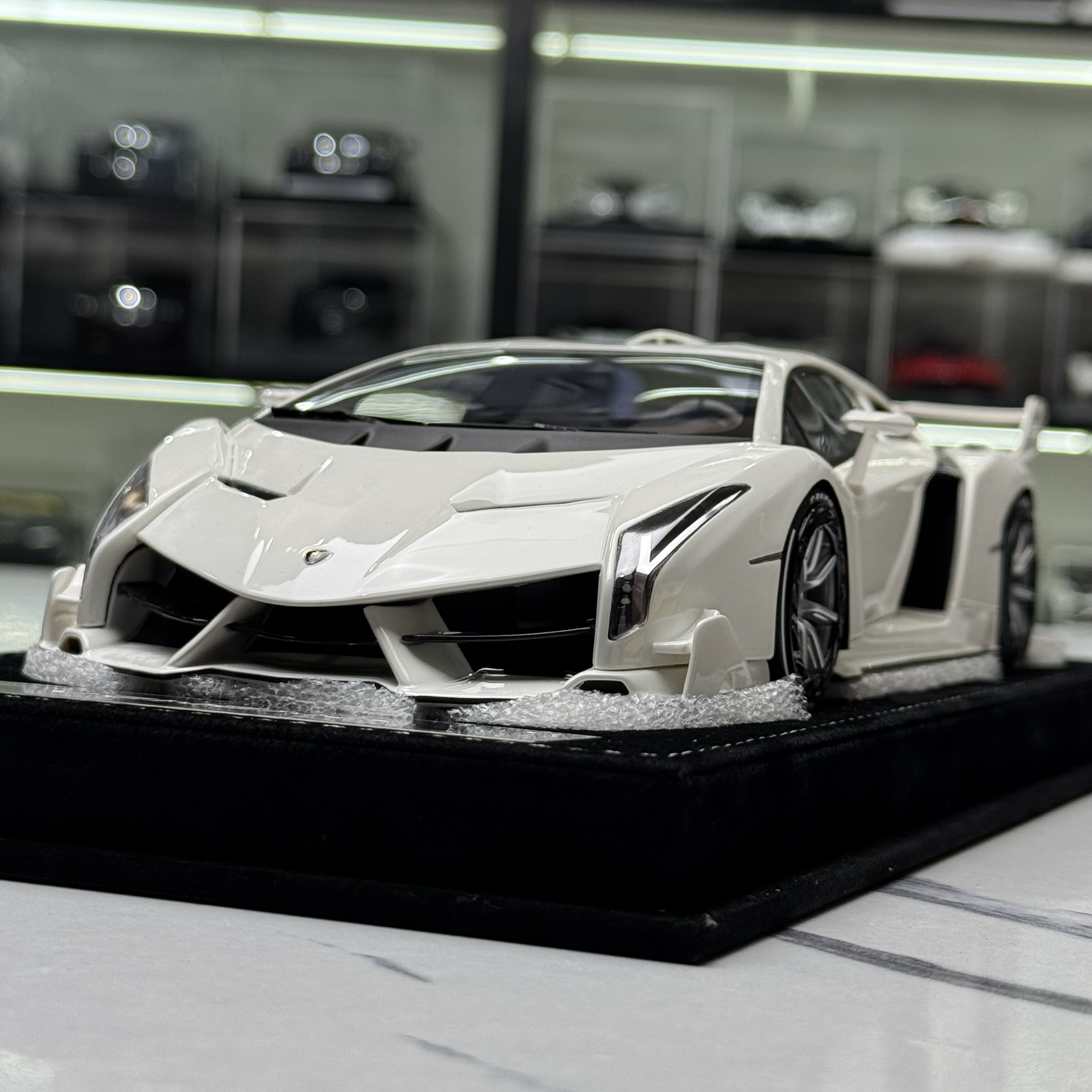 HH 兰博基尼 硬顶Veneno 毒药 限量版仿真树脂汽车模型1 18收藏