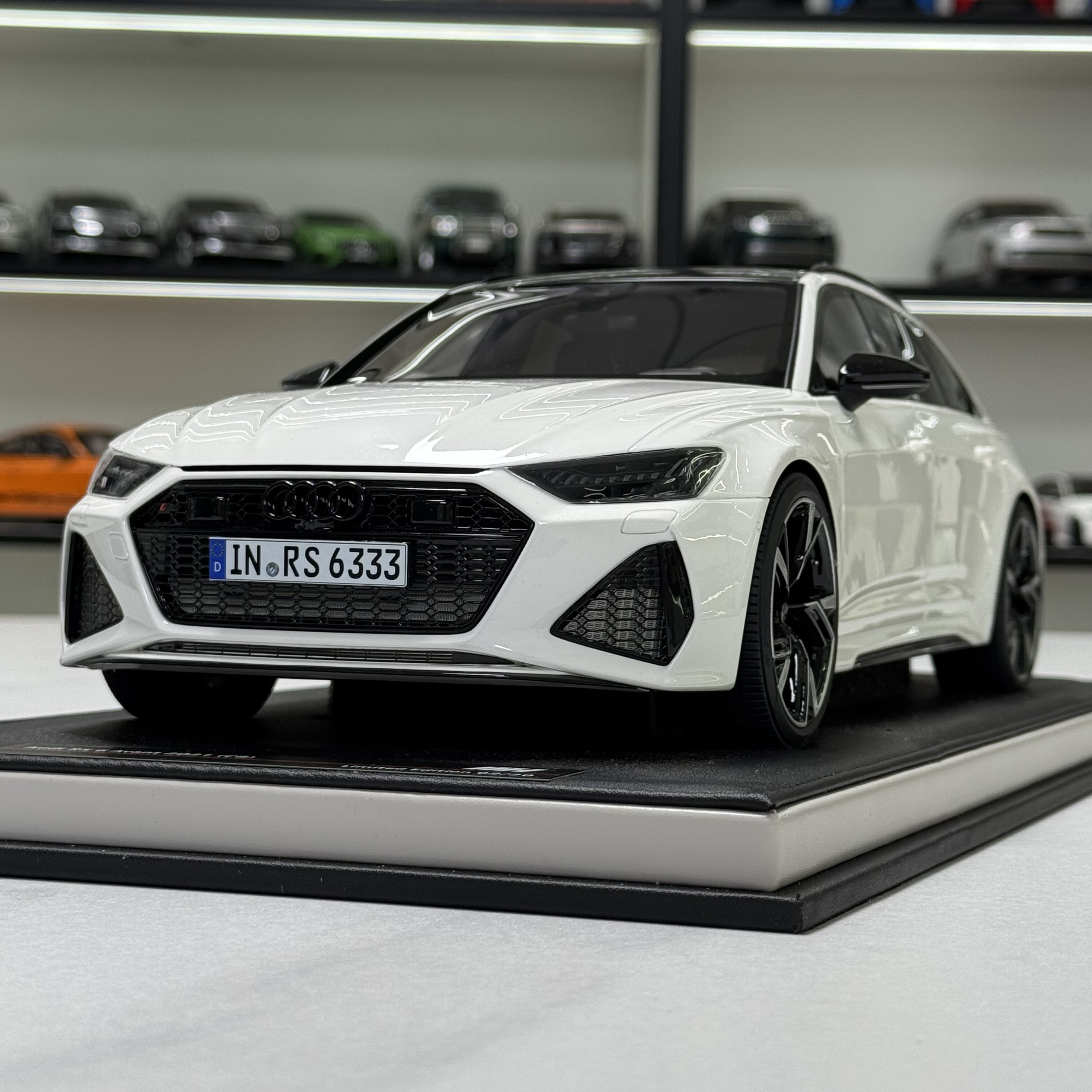 MH 1:12 奥迪RS6 Avant C8 2021 限量树脂汽车模型MOTORHELIX