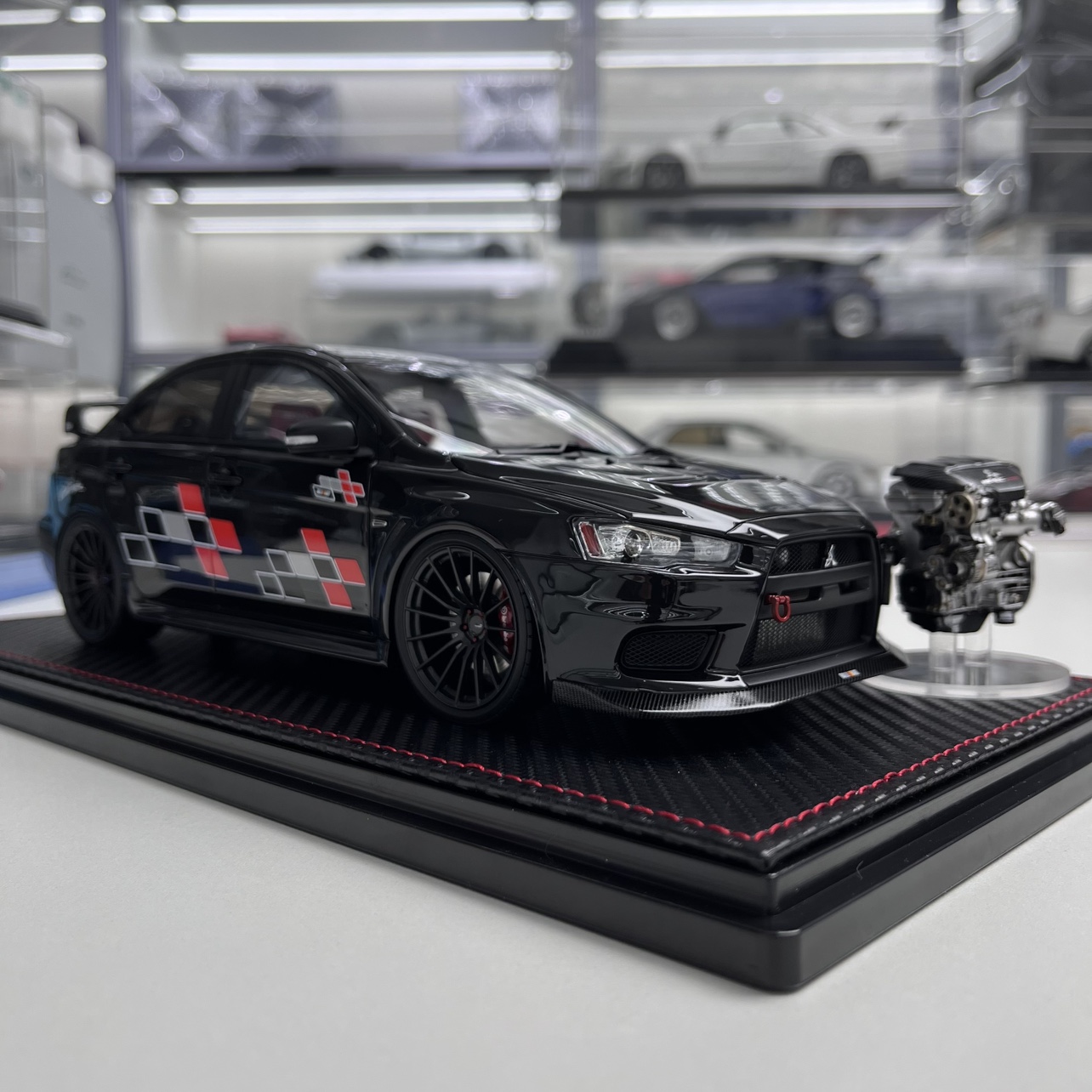 IG三菱EVO十代 X CZ4A附带发动机仿真汽车模型收藏摆件礼品1 18