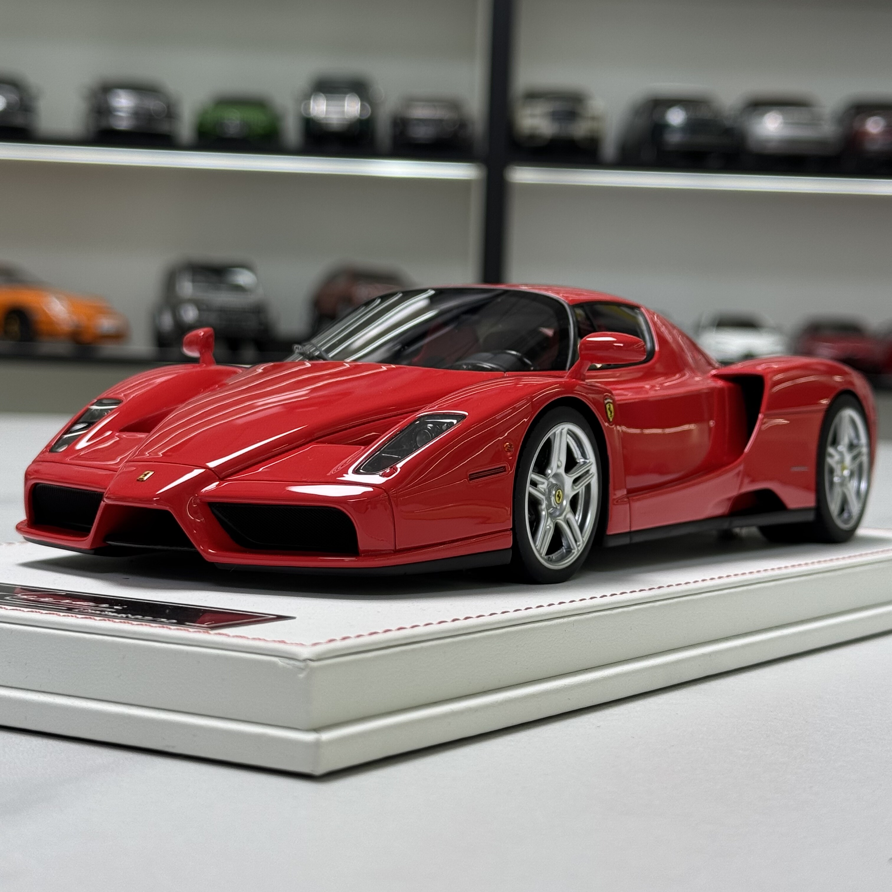 MW Model 1:18法拉利恩佐Enzo 仿真树脂汽车模型 收藏礼品