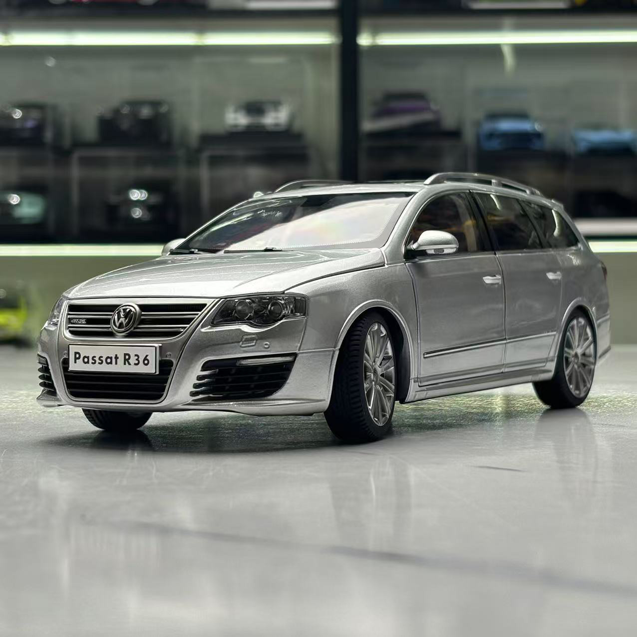 NZG 1:18帕萨特Passat R36经典瓦罐旅行仿真合金汽车模型收藏摆件