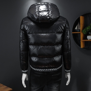 7397 冬季新款羽绒服男亮面连帽外套 P350 控价458起图片