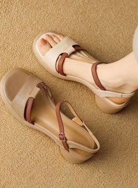 Coarse heeled sandals with women soft sole粗跟凉鞋女复古软底