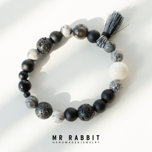 黑暗系冷色调文艺时尚星球宇宙行星雾面磨砂黑白石珠手链手串男女