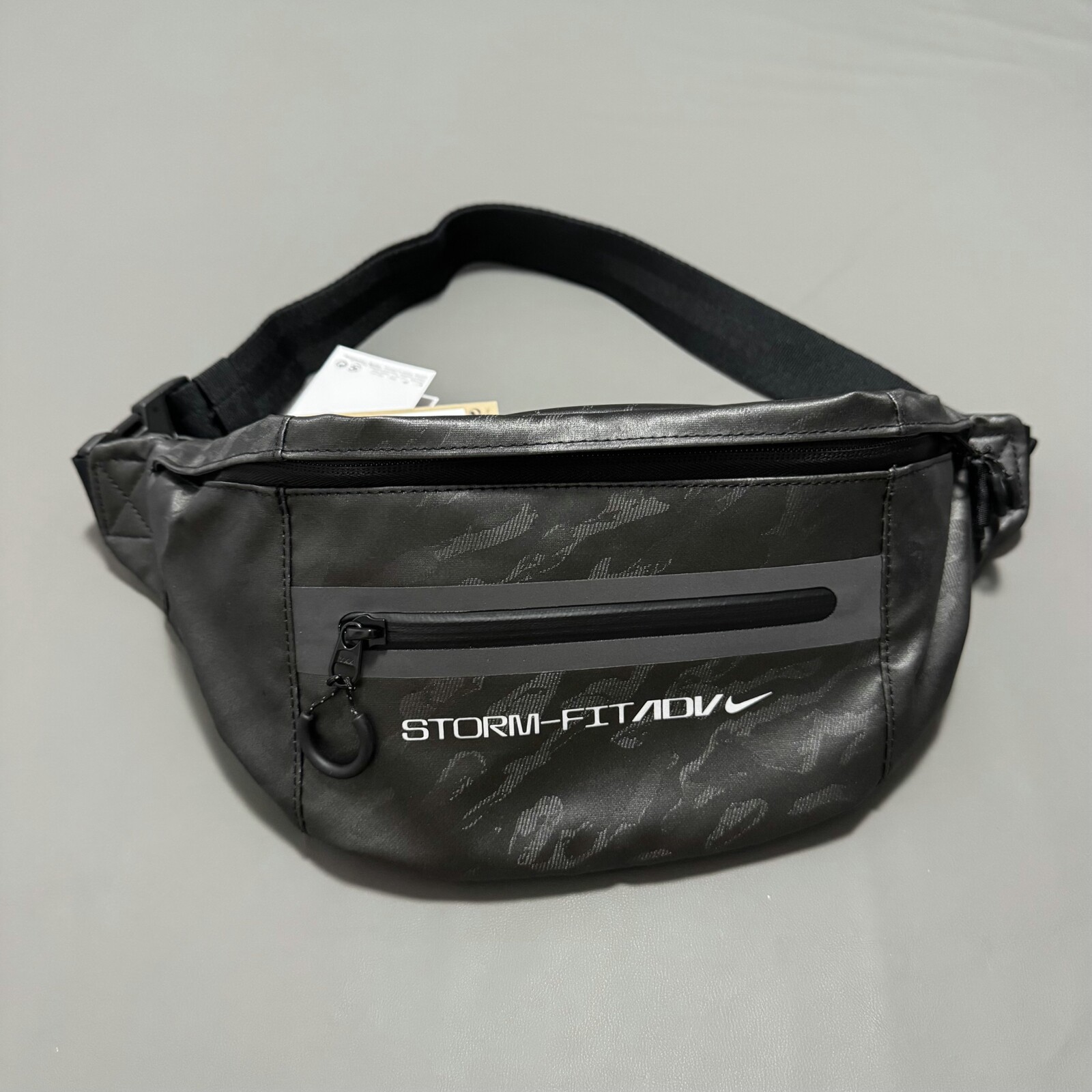 NikeStormFit防泼水斜挎腰包
