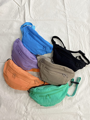 外贸出口日本胸包多巴胺防水尼龙布男女休闲多隔层户外山系斜背包