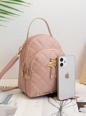 2024新款可爱小书包菱格刺绣双肩包高级感双天鹅吊饰女士小背包