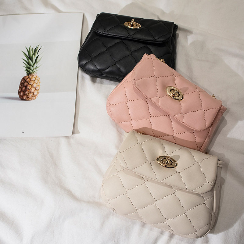 链条小包包2022新款纯色绣花女包休闲小方包单肩斜挎包锁扣手机包