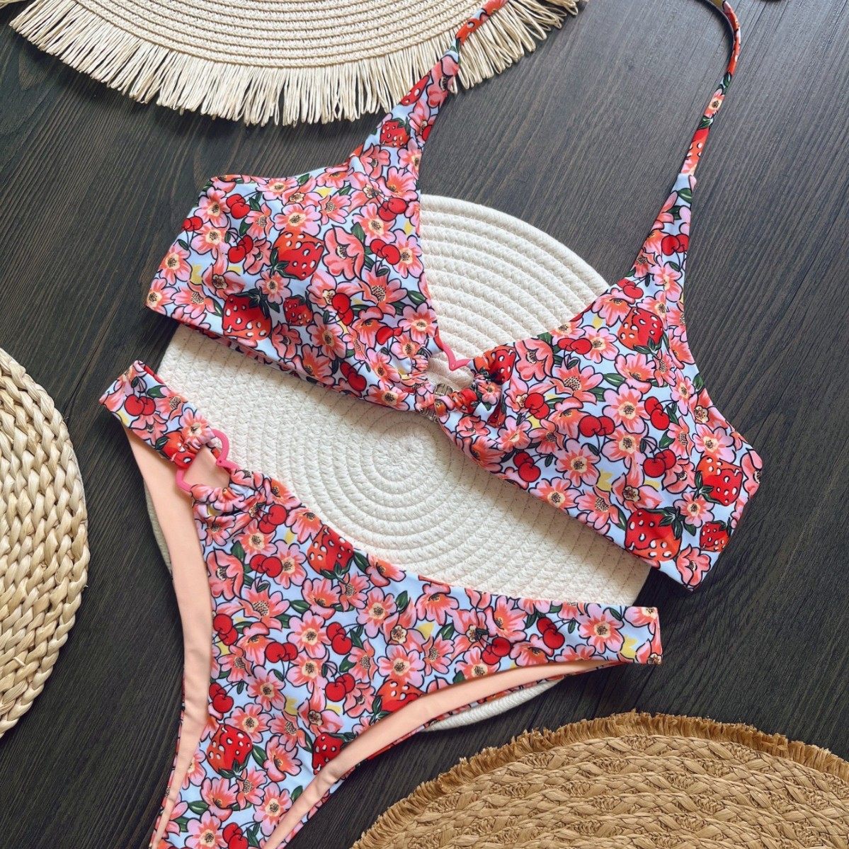 爱心草莓印花比基尼套装系带欧美ins甜美分体泳衣沙滩拍照bikini