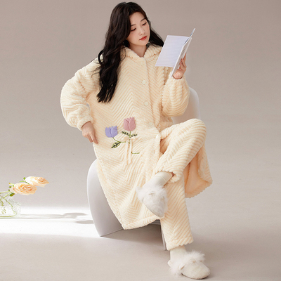 法兰绒睡衣女款冬季加厚保暖袍套