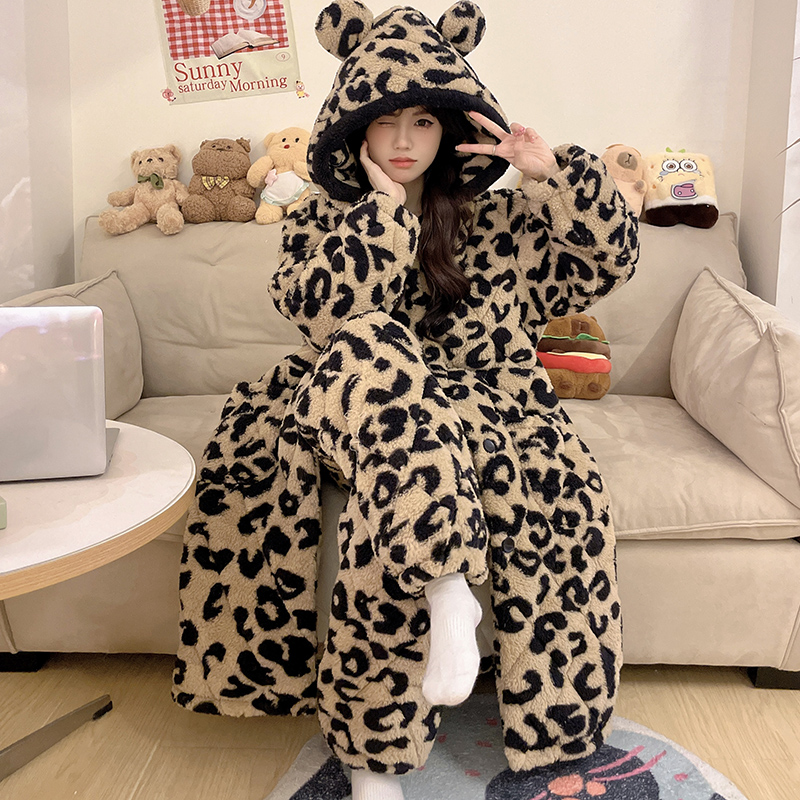 秋冬季睡袍珊瑚绒三层夹棉睡衣