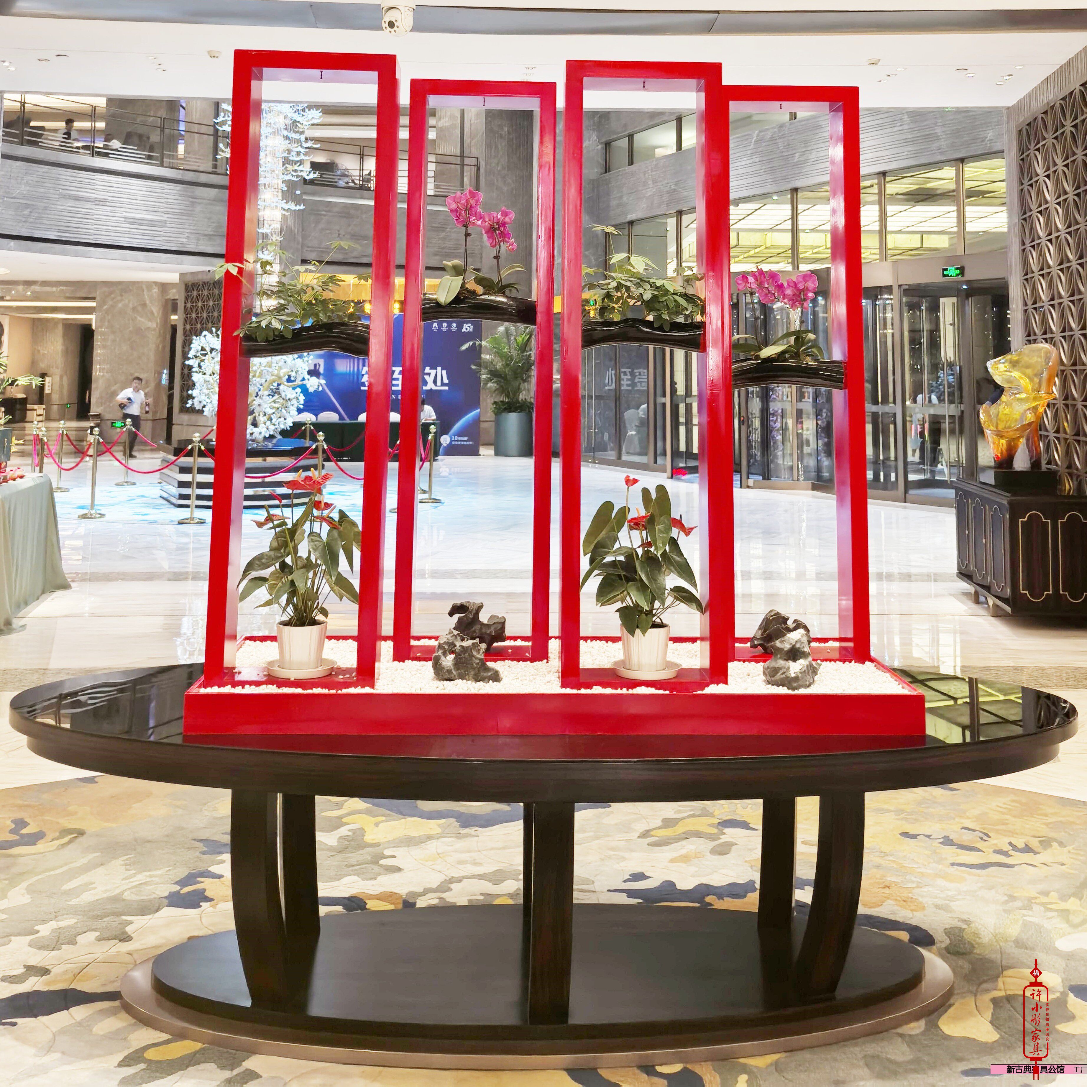 大厅展示风水台走廊花桌酒店花台会所大堂圆台入户摆台中大堂圆桌