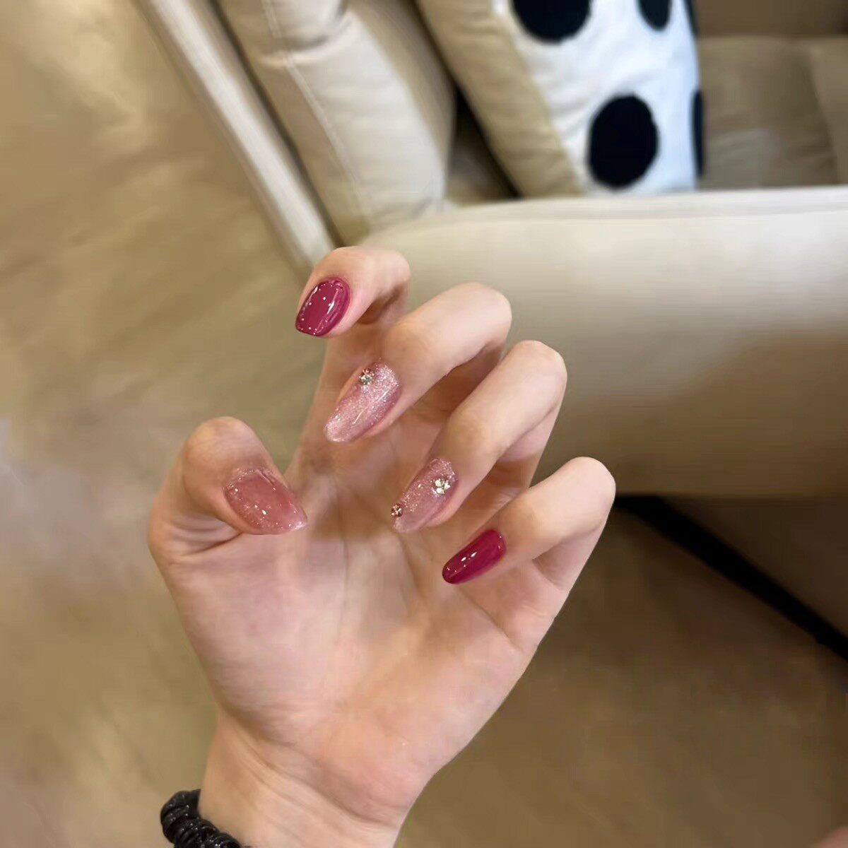 纯手工穿戴甲裸粉晶石猫眼闪钻显白玫红甜美中长款杏仁可拆卸美甲