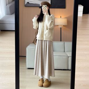 燕麦色针织半身裙女秋冬季2025新款高腰显瘦A字大摆长裙糯米裙子