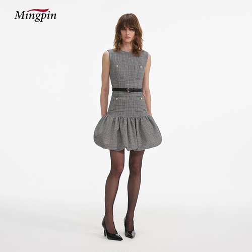 法式可爱风圆领四口袋短款灯笼裙