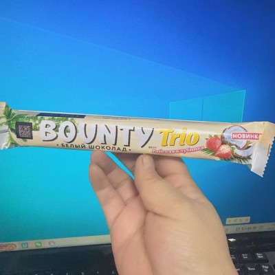 椰蓉巧克力棒BOUNTY草莓味