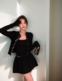 小个子穿搭套装小香风黑色针织开衫短外套女秋季吊带连衣裙两件套