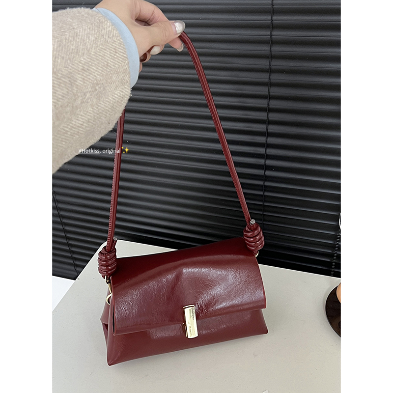 法式小众腋下酒红色小方包