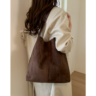 复古磨砂大容量托特包包女式 秋冬单肩包麂皮绒通勤水桶包 2025新款