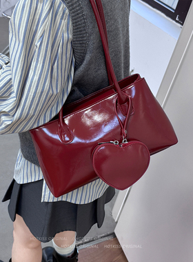 红色气质腋下包包女2025新款冬季单肩包大容量出行通勤亮面托特包