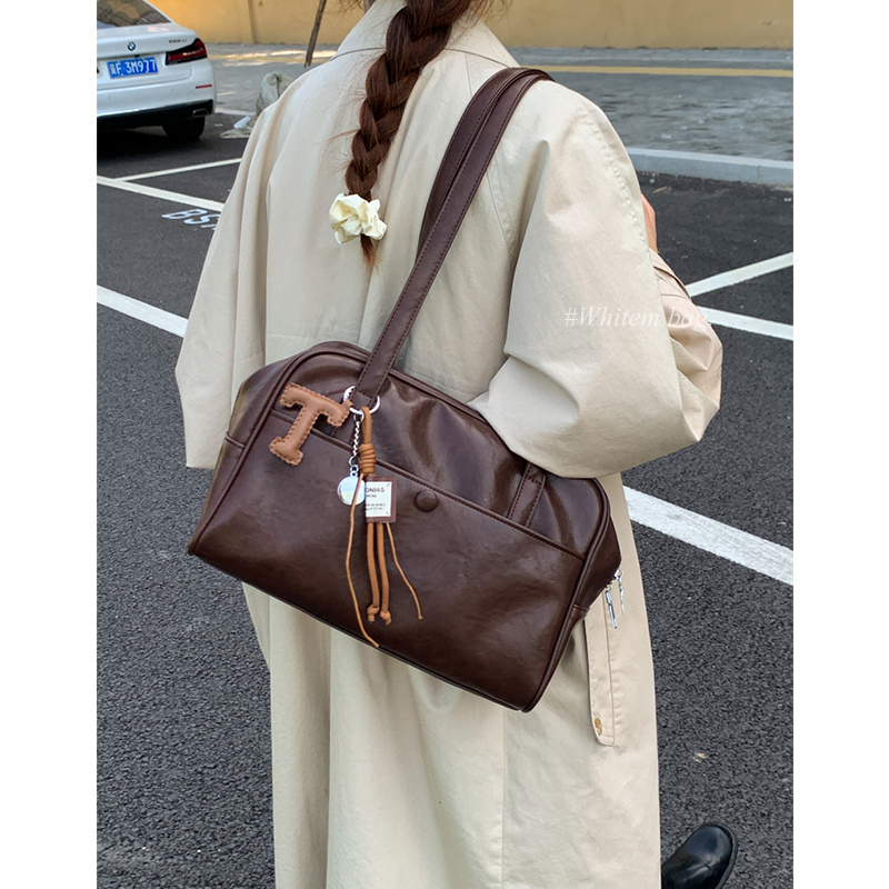 学院风复古托特包包女2025新款单肩包大容量通勤手拎波士顿枕头包