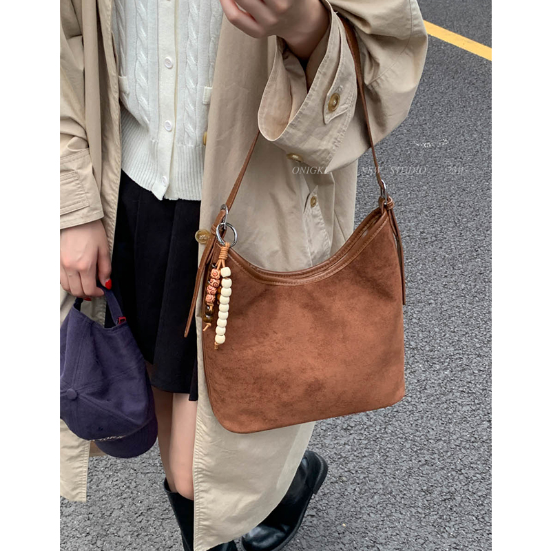 大容量通勤托特包包女式2025新款秋冬单肩包高级感复古斜挎托特包