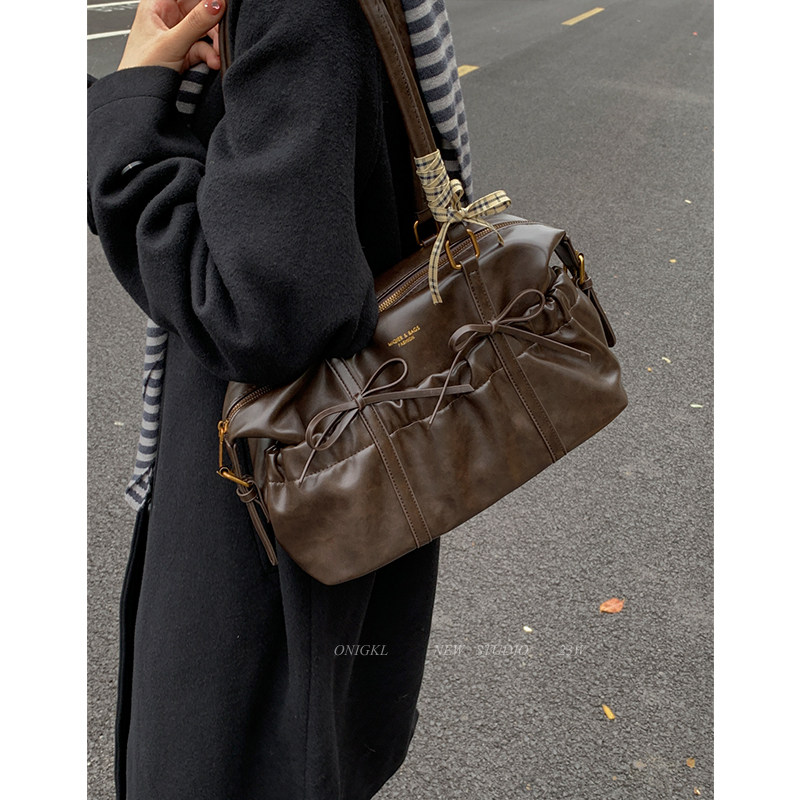 复古褶皱蝴蝶结腋下包包女2025新款秋冬大容量通勤单肩斜挎托特包