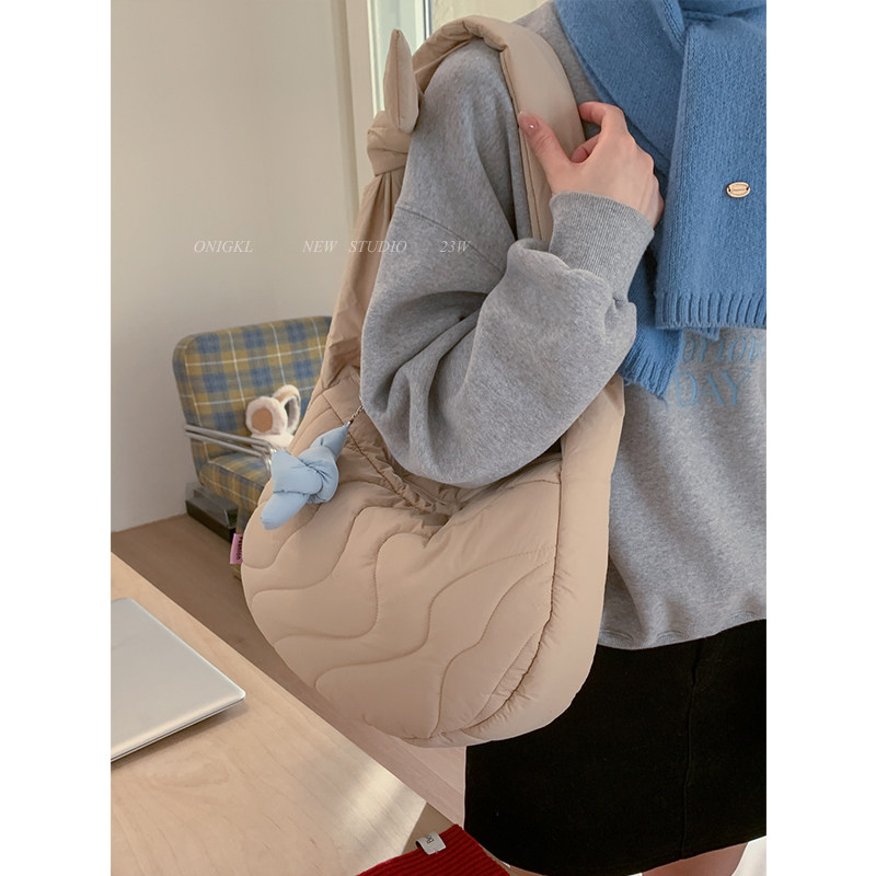 韩系小众大容量羽绒包包女2025新款秋冬单肩包上班通勤斜挎托特包,箱包皮具/热销女包/男包,通用款女包,淘宝优惠券,粉丝福利购,淘宝优惠卷