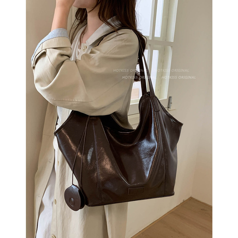 复古质感通勤腋下包包女式2025新款秋冬单肩包美拉德大容量托特包