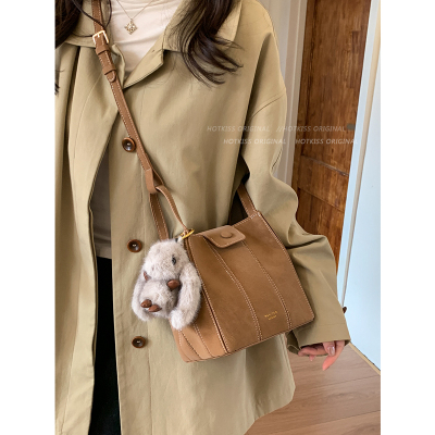 轻奢小众高级感南瓜包包女2025新款秋冬单肩包复古百搭流行斜挎包