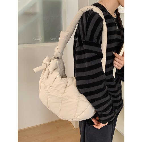 韩系小众大容量羽绒包包女式2025新款秋冬单肩包慵懒风斜挎托特包