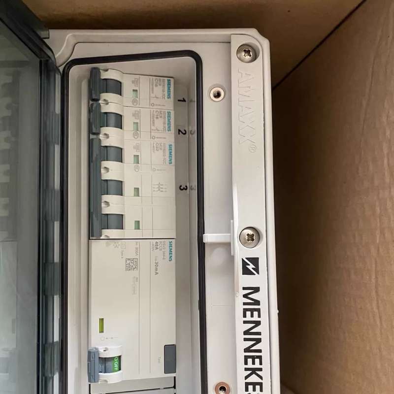 议价-议价全新MENNEKES AMAXX组合插座箱，带2个蓝色1-可维修