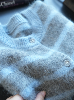 虫小小 100羊毛拉绒软糯条纹长袖宽松针织开衫女毛衣外套秋冬A52M