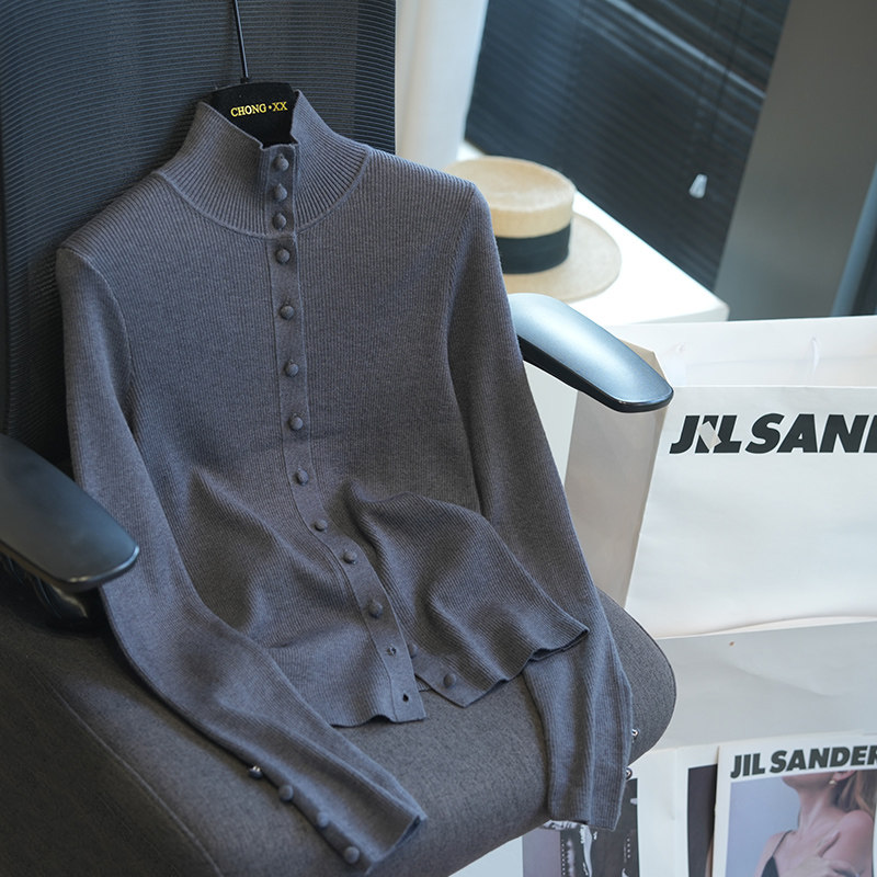 虫小小绵羊毛修身立领针织开衫