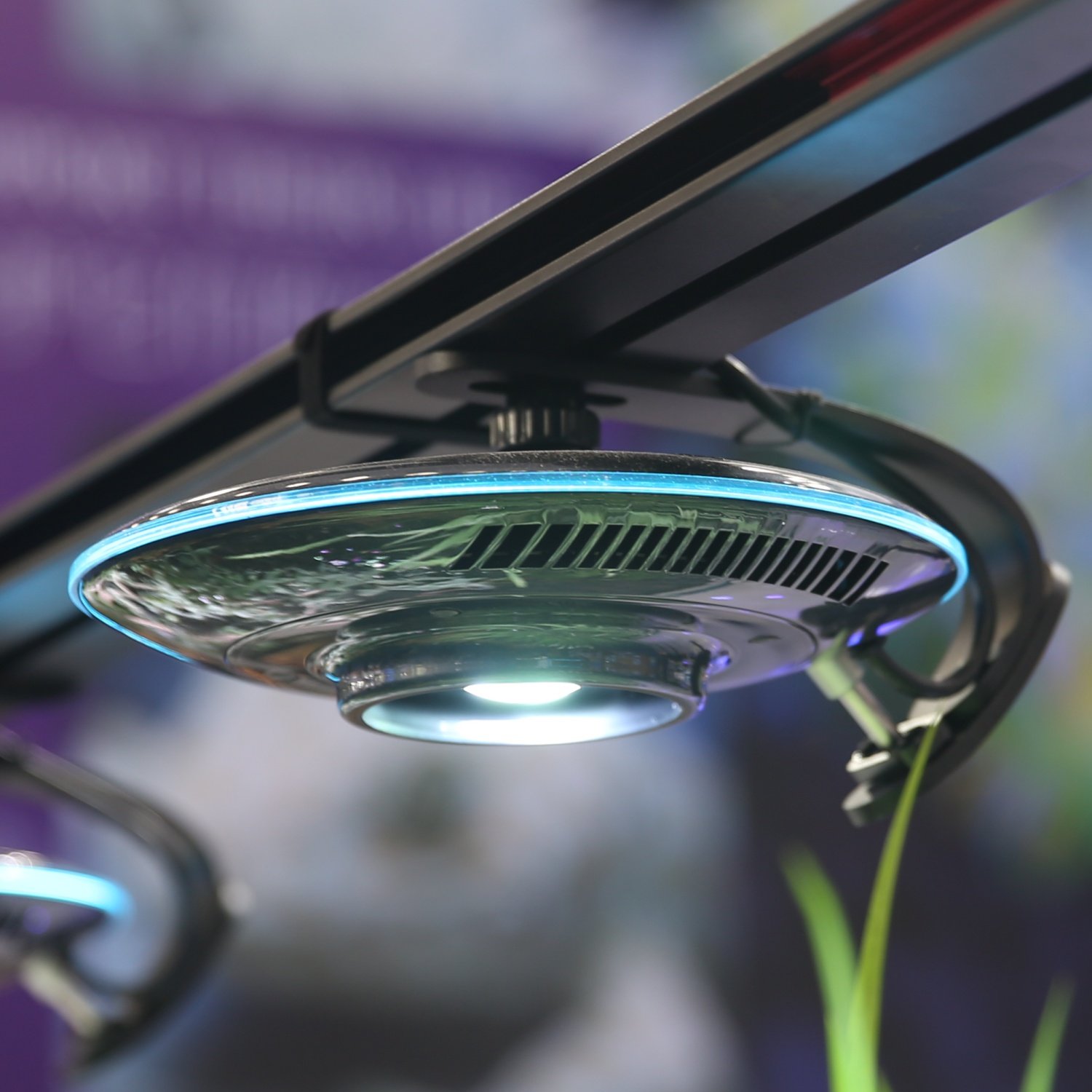 2025新款f8max鱼缸专用灯ufo照明