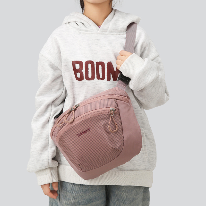 户外轻便斜挎包女外出旅游多功能