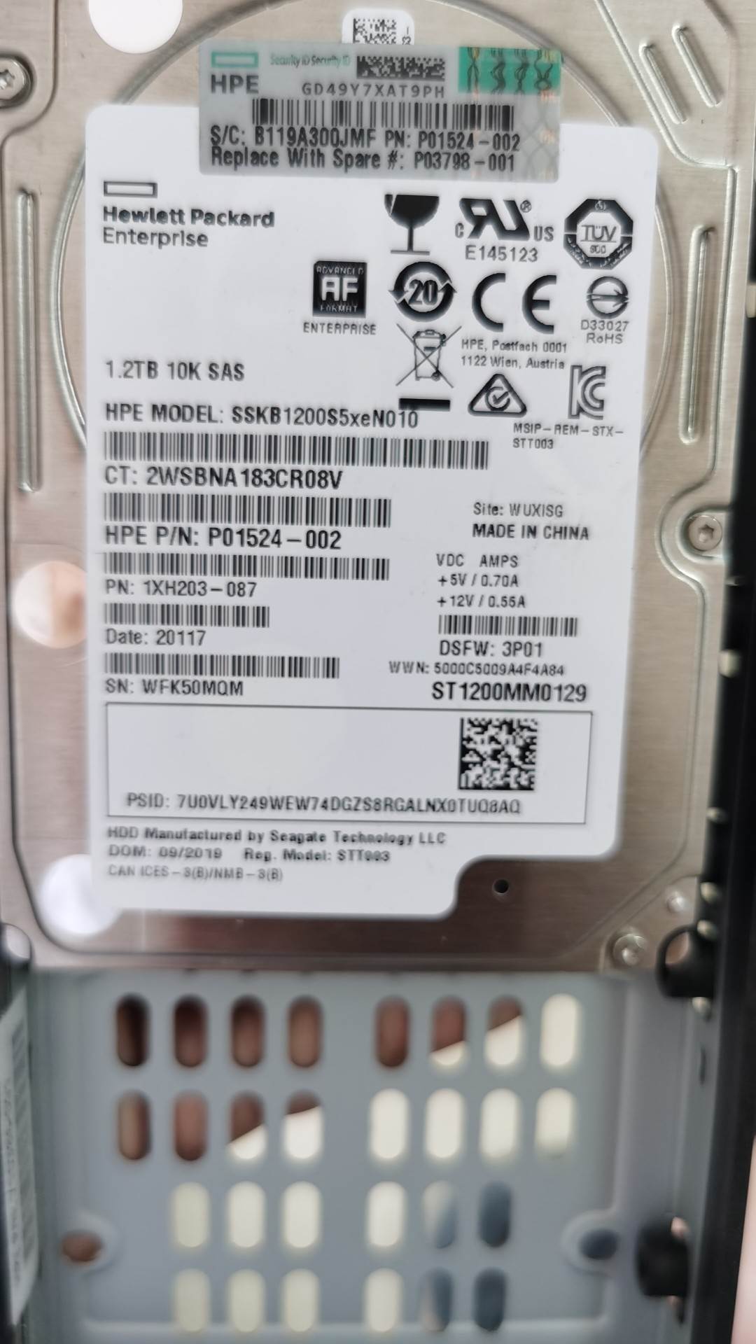 HP 3PAR P03798-001 1.2T 10K SAS 12G 2.5 K2P93B K2P93A硬碟询