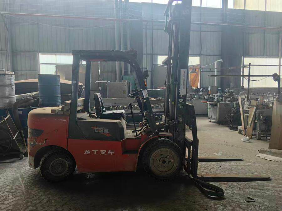 4月15日来宾龙工牌叉车一台网络拍卖公告